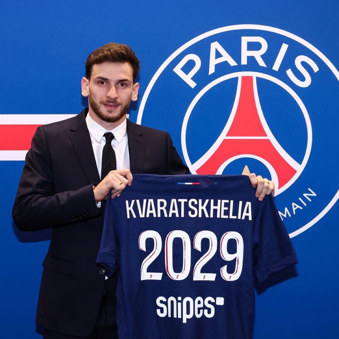 PSG anuncia contratação de Kvaratskhelia, ex-Napoli; confira valores
