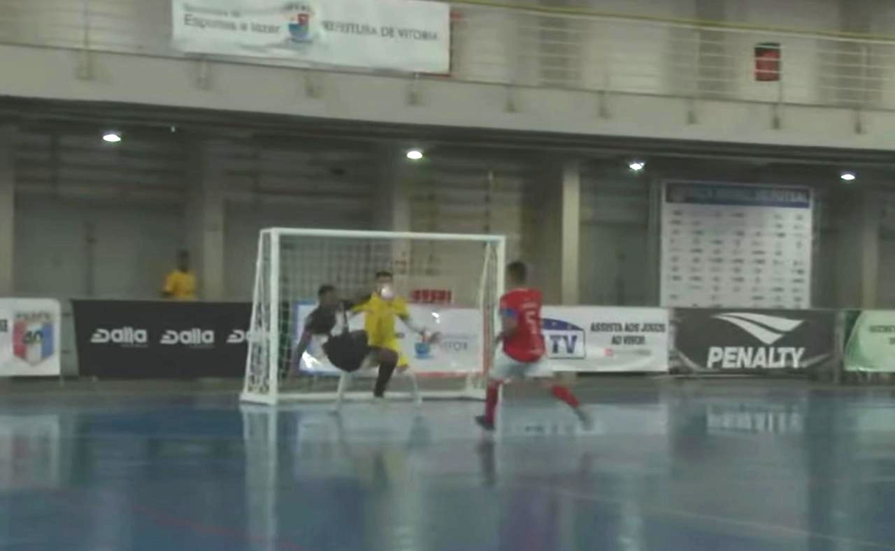 Futsal: Com golaço de bicicleta, Vasco vence América-RN na Taça Brasil