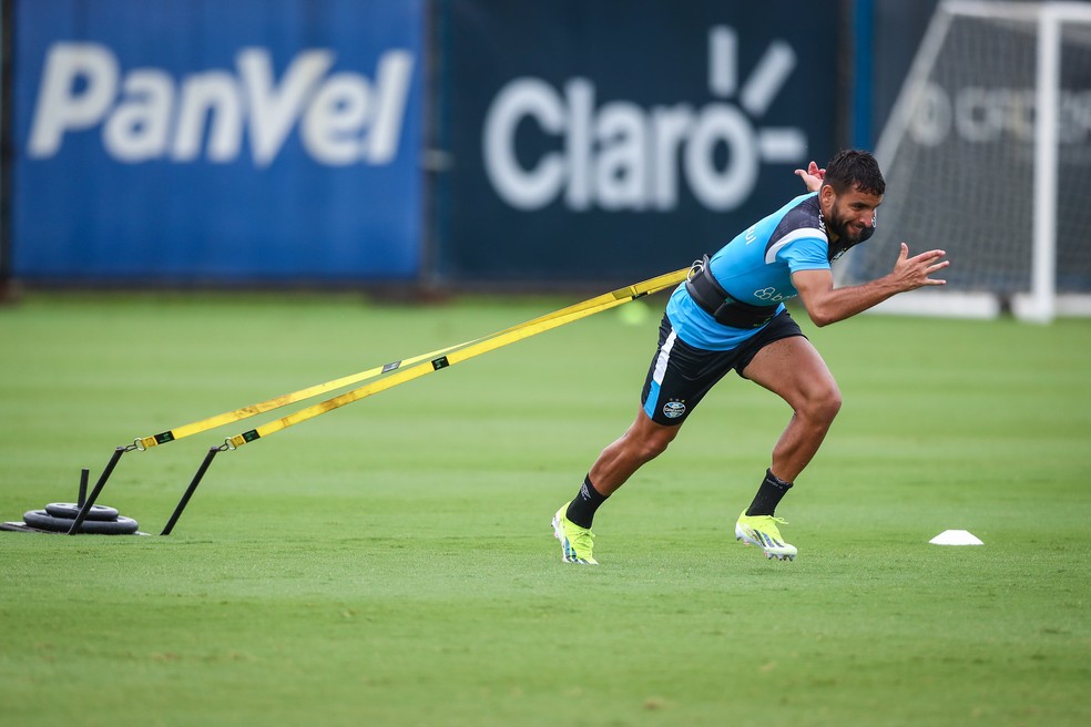 Pepê, volante do Grêmio — Foto: Lucas Uebel/Grêmio