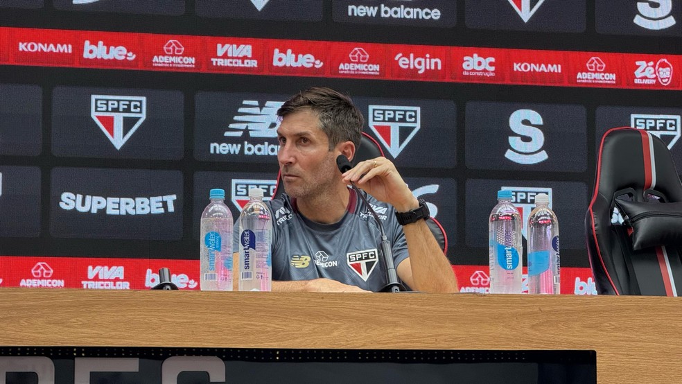 Maxi Cuberas, auxiliar de Zubeldia no São Paulo — Foto: Marcelo Braga