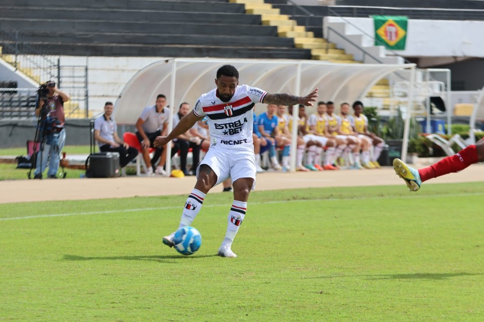 Em jogo movimentado com disputa por posições na Série B, Botafogo-SP e  Ceará empatam em Ribeirão Preto - VAVEL Brasil