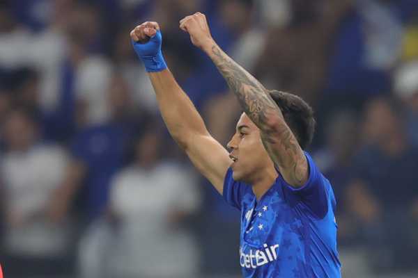 Kaio Jorge retoma sequência de gols no Cruzeiro antes da Europa.