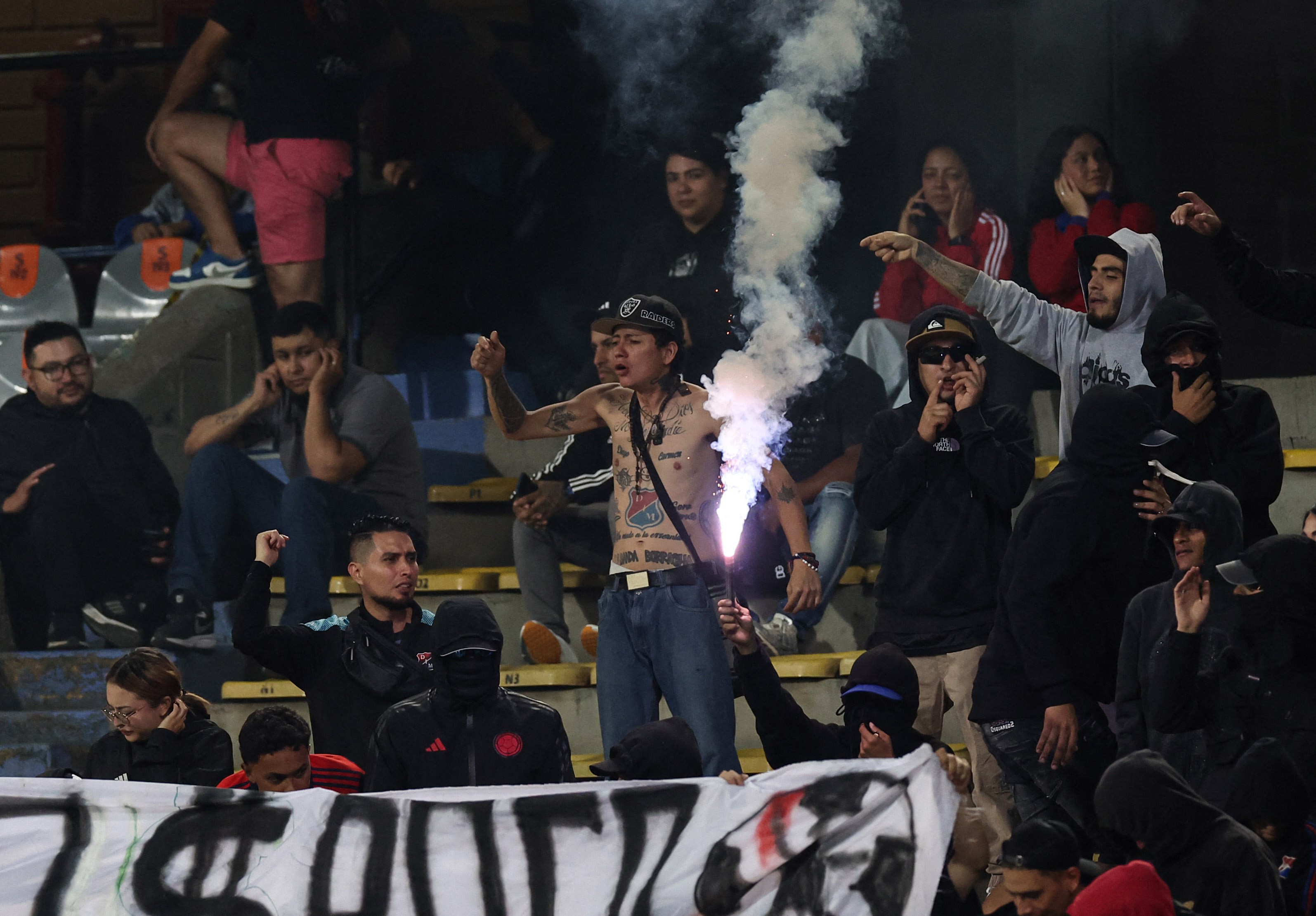 Conmebol pune Independiente Medellín por 60 dias sem torcida após cancelamento de jogo com o Flamengo