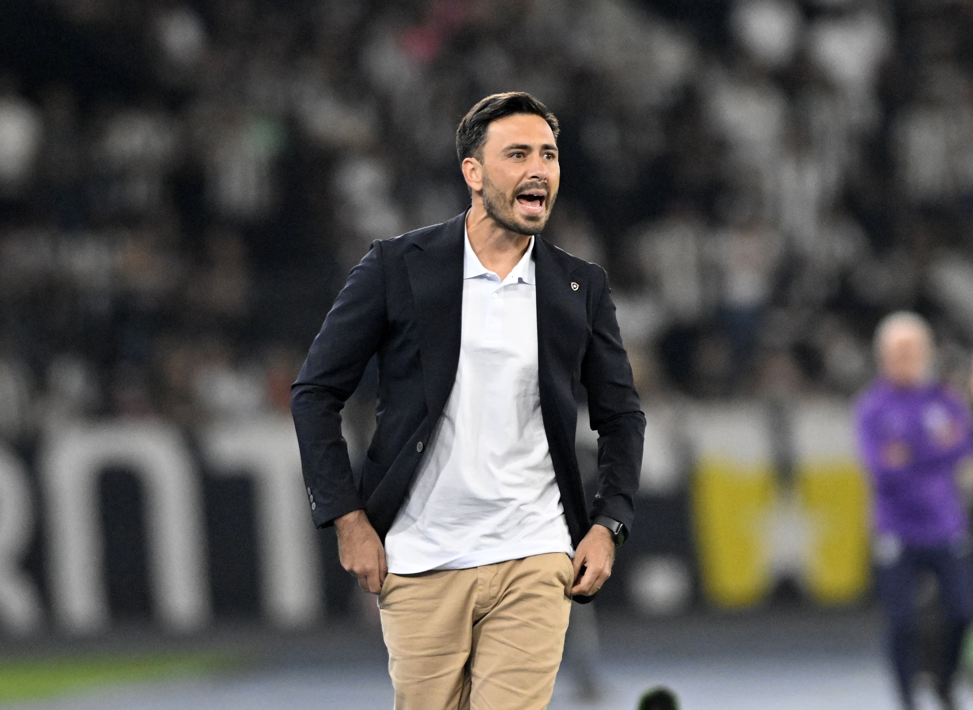 Pedido de Davide Ancelotti faz Botafogo mudar rota e buscar centroavante no mercado