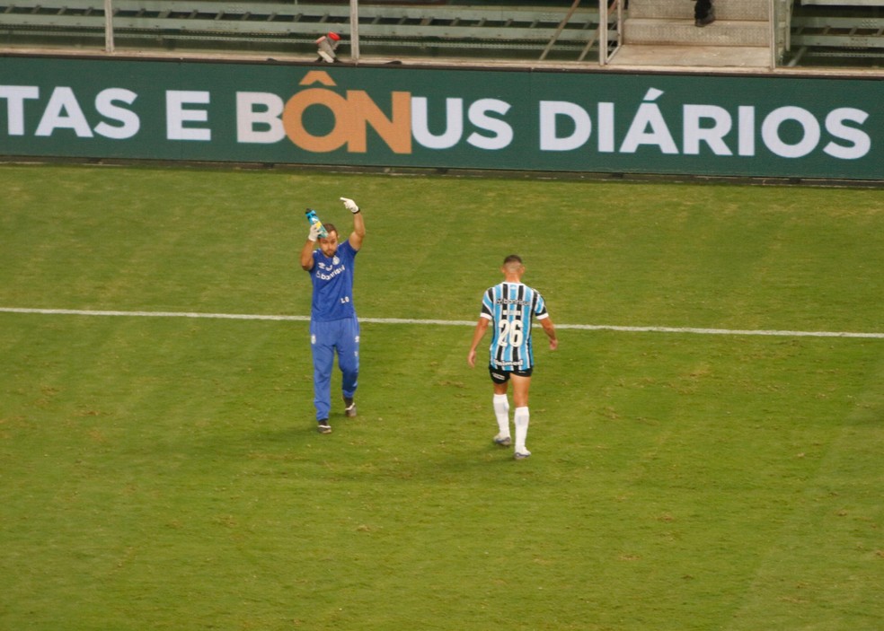 Mayk pediu substituição durante a partida contra o Brasil de Pelotas