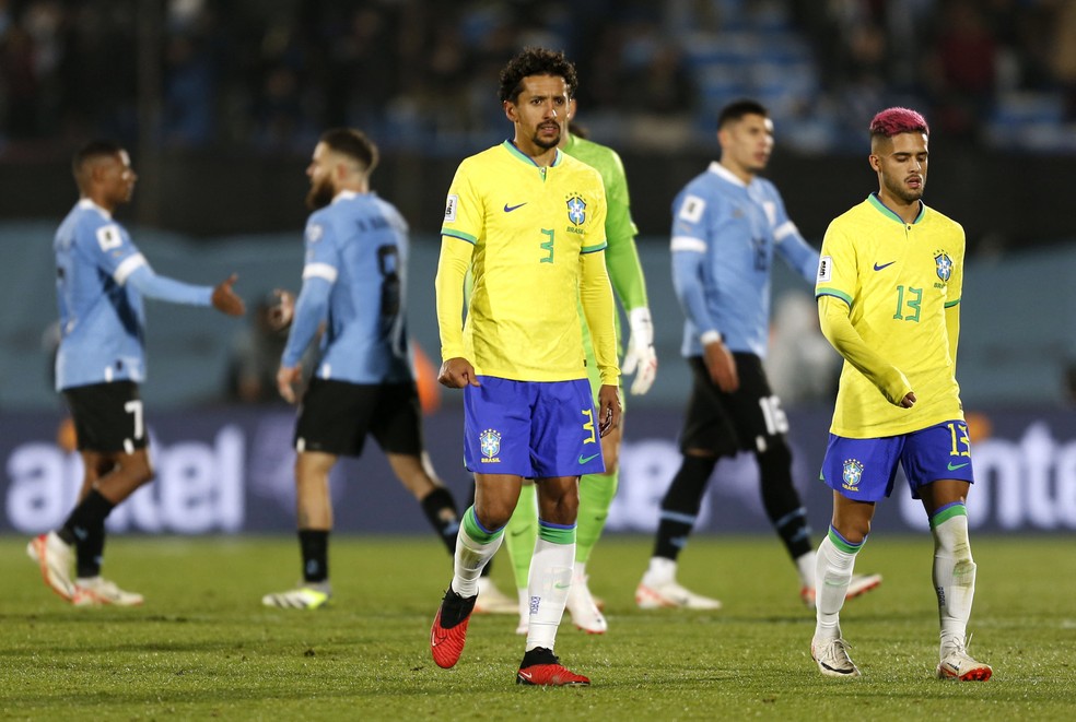 Derrotada pelo Uruguai, Seleção perde invencibilidade de 37 jogos nas  Eliminatórias, seleção brasileira