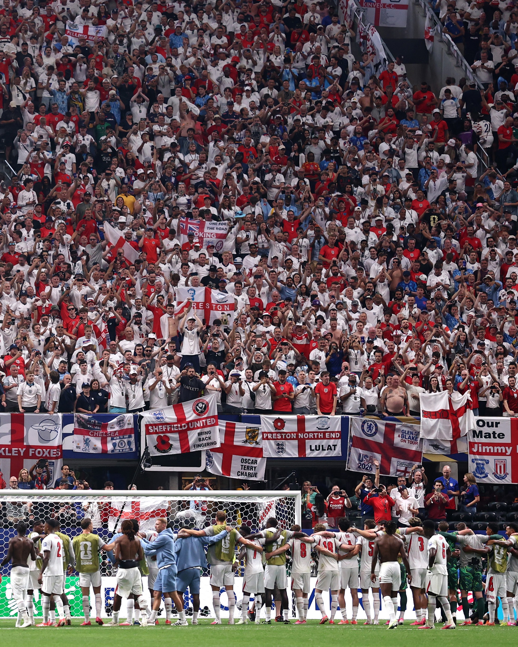 Entenda como "Wonderwall" do Oasis se tornou a música da Copa da Inglaterra em 2026