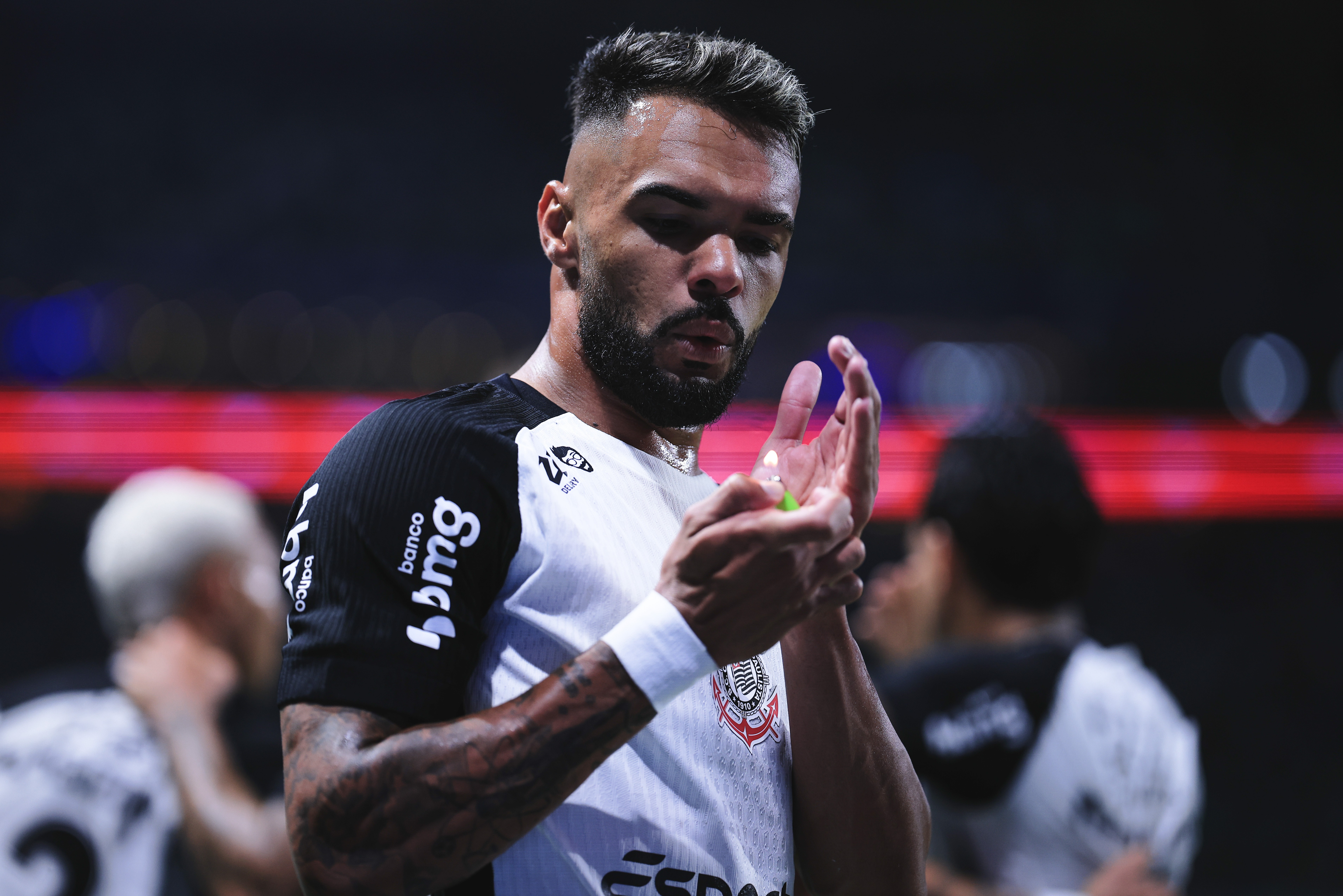 Raniele explica comemoração em vitória do Corinthians e ironiza: 