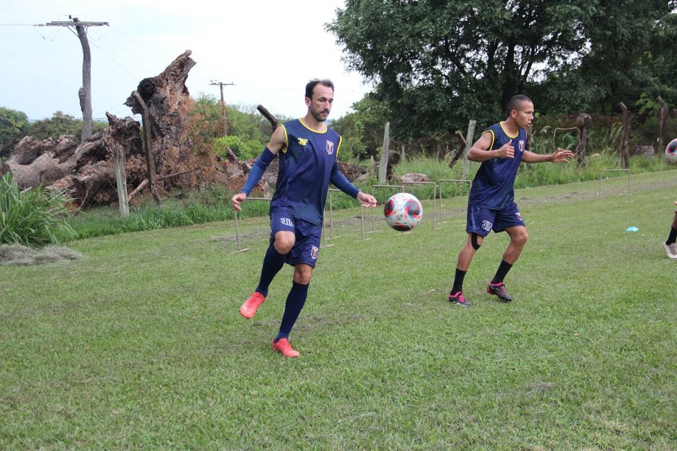 Thiago Ribeiro em treino do Catanduva — Foto: Tamires Estruzani/Catanduva FC