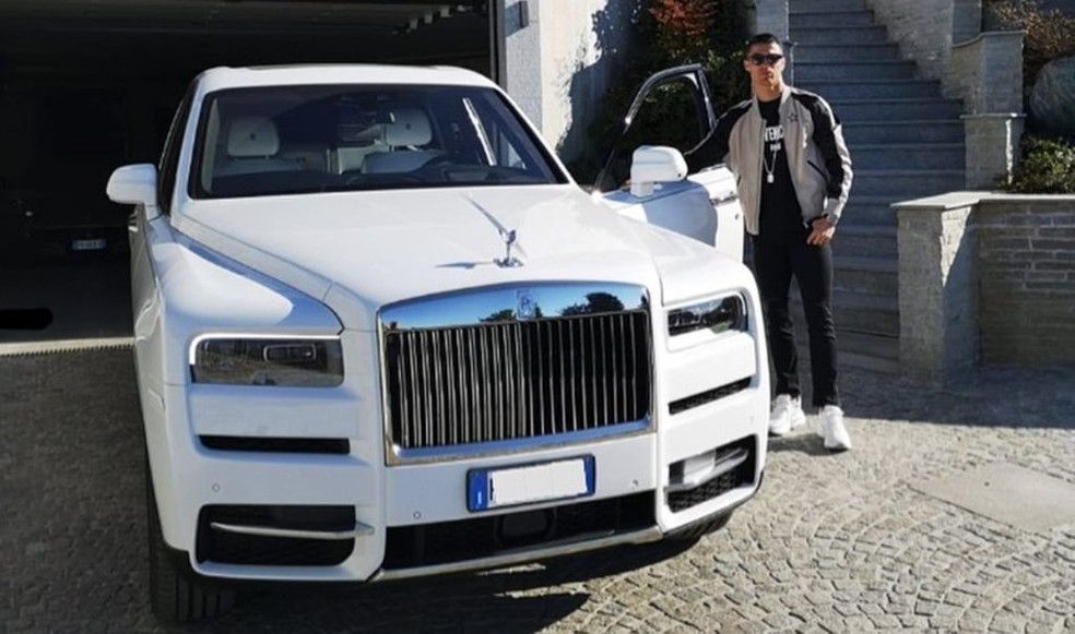 Ronaldo acrescentou Rolls Royce Cullinan em sua coleção — Foto: Reprodução Instagram