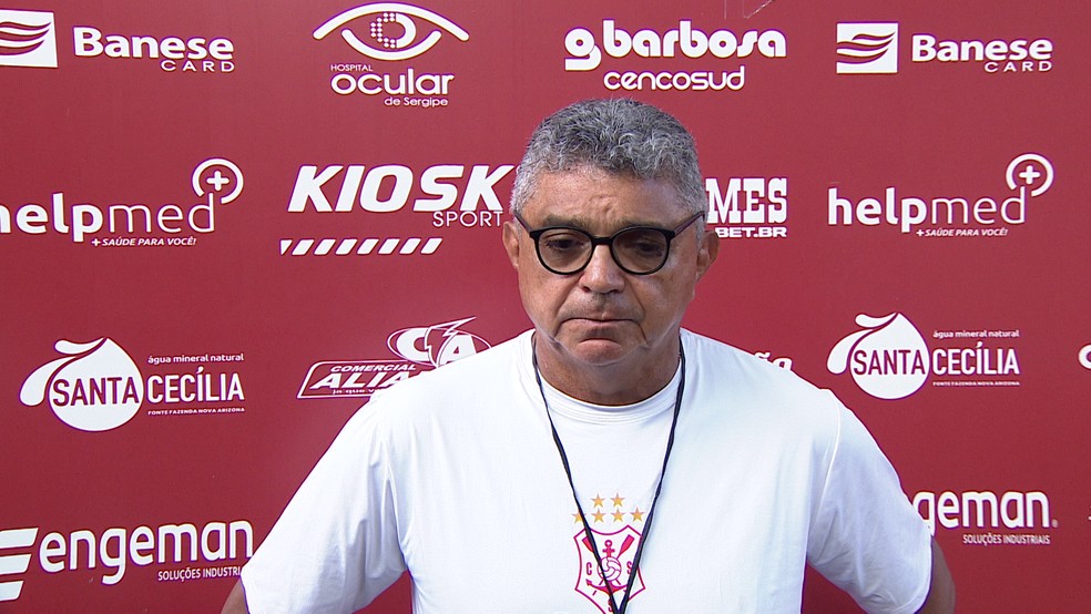 Flávio Araújo, técnico do Sergipe