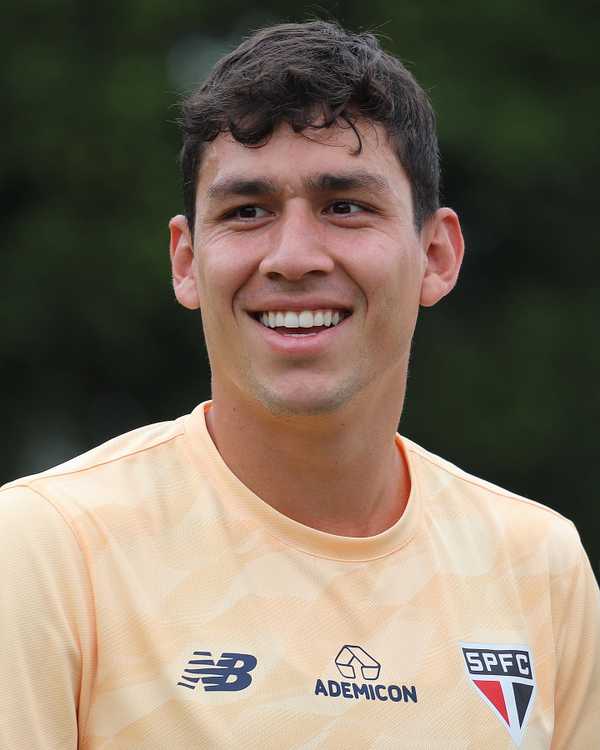 Carpini Opta por Três Zagueiros e Calleri para São Paulo.