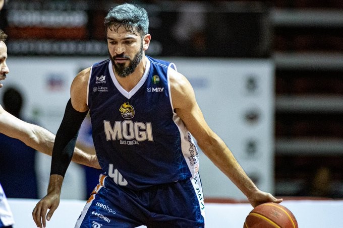Botafogo joga mal e perde em casa para o Mogi das Cruzes pelo NBB