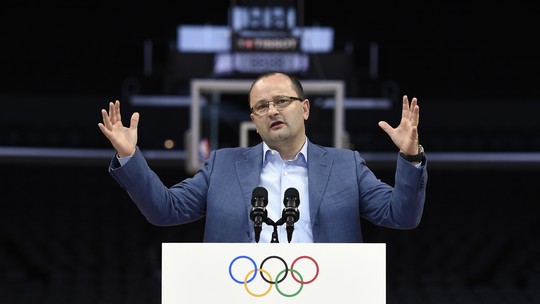 Secretário-geral da FIBA sofre ataque cardíaco e morre durante os Jogos Olímpicos da Juventude
