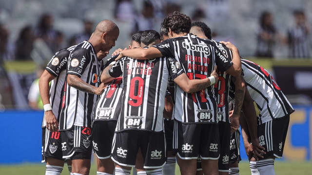 Jogadores do Atl&eacute;tico-MG reunidos antes da partida contra o Bahia