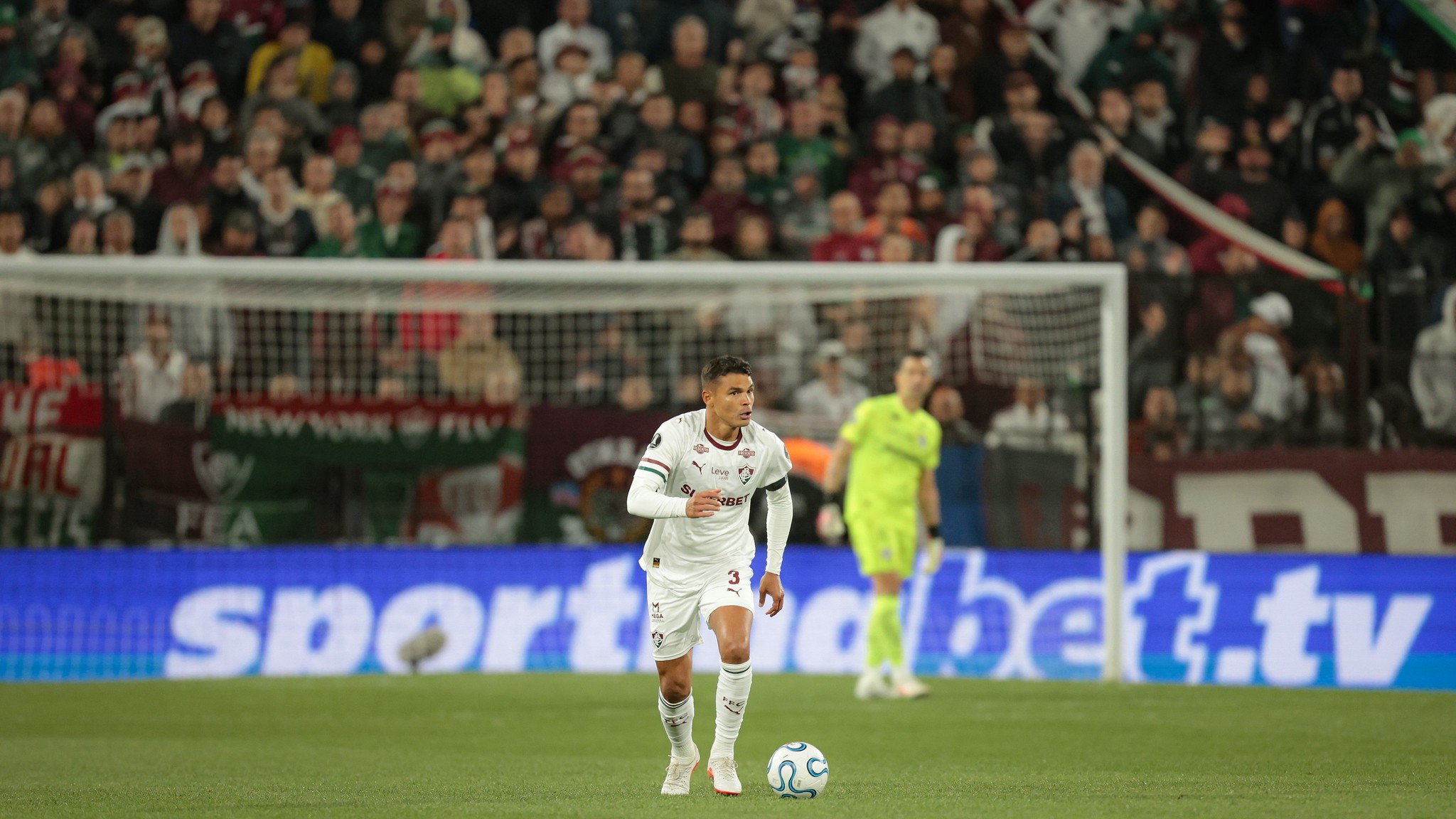 Thiago Silva, aos 42 anos, lidera Fluminense em busca da Libertadores e sonha com carreira de treinador