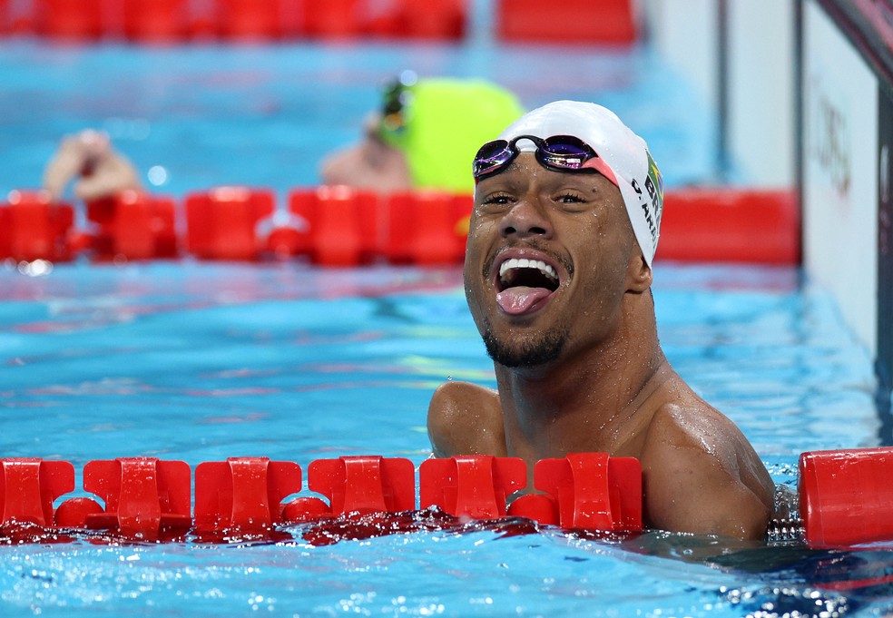Gabrielzinho comemora terceiro ouro na Paralimpíada — Foto: Adam Pretty/Getty Images