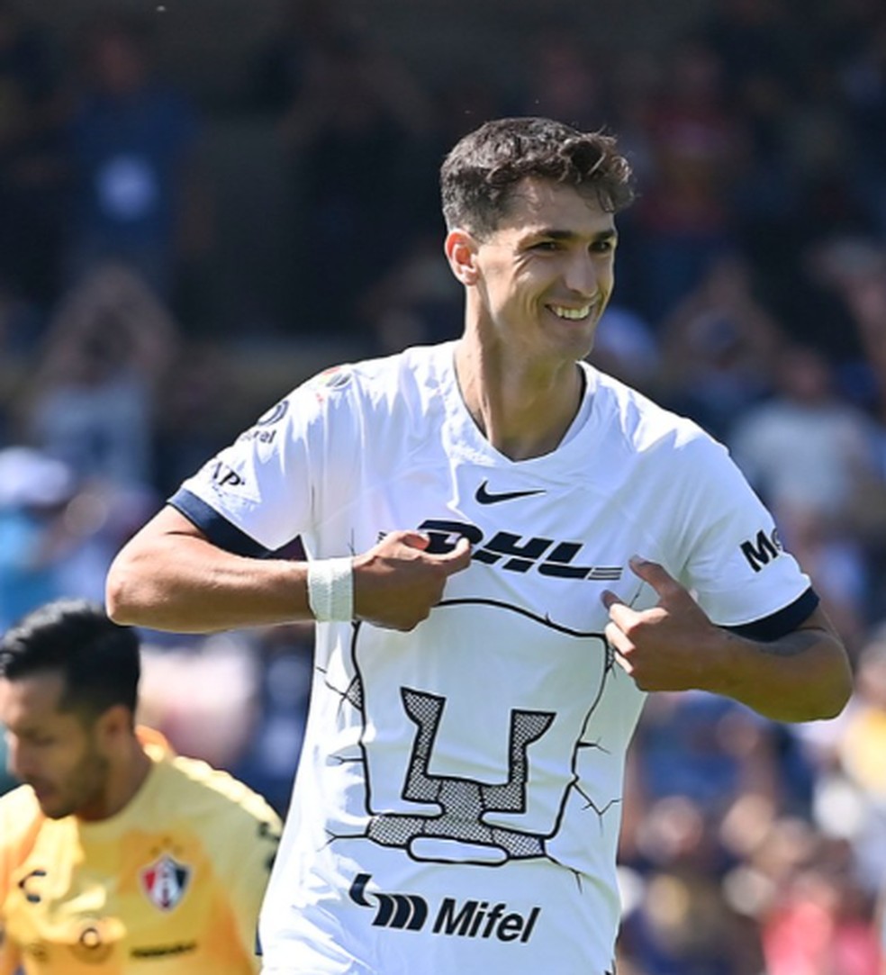 Dinenno, ex-Pumas, será reforço do Cruzeiro em 2024 — Foto: Divulgação/Pumas