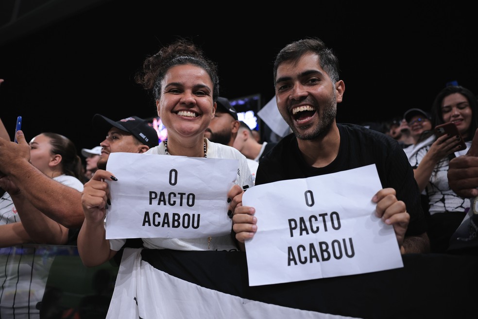 Torcedores do Corinthians na final do Paulist�o contra o Palmeiras � Foto: Ettore Chiereguini/AGIF