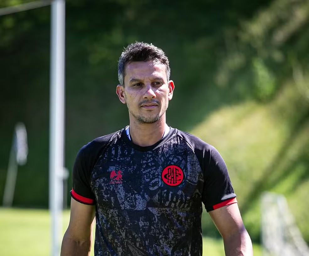 Com a saída de Igor Guerra, Henrique Pacheco, ex-Cruzeiro, assume o Pouso Alegre de forma interina