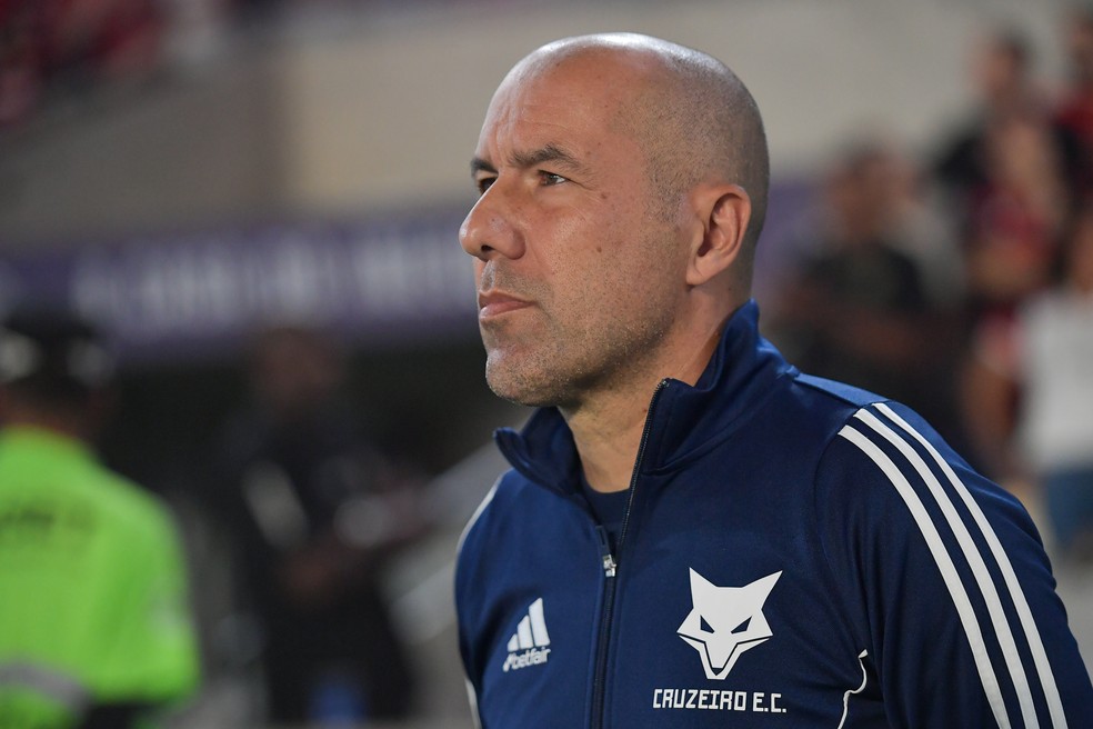 Leonardo Jardim during Flamengo x Cruzeiro — Foto: Thiago Ribeiro/AGIF