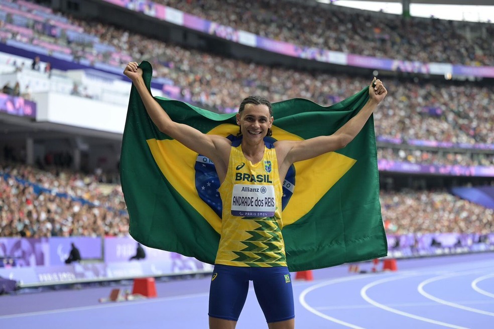 Paulo Henrique dos Reis conquistou a medalha de bronze no salto em distância T13 — Foto: Reprodução