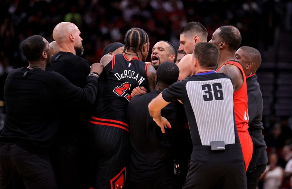 DeRozan e Brooks são expulsos após confusão em jogo da NBA, nba