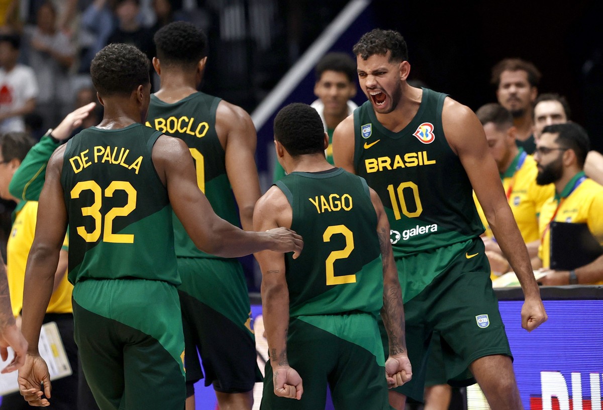 Brasil cai no Mundial e disputará pré-olímpico no basquete - 03/09/2023 -  Esporte - Folha