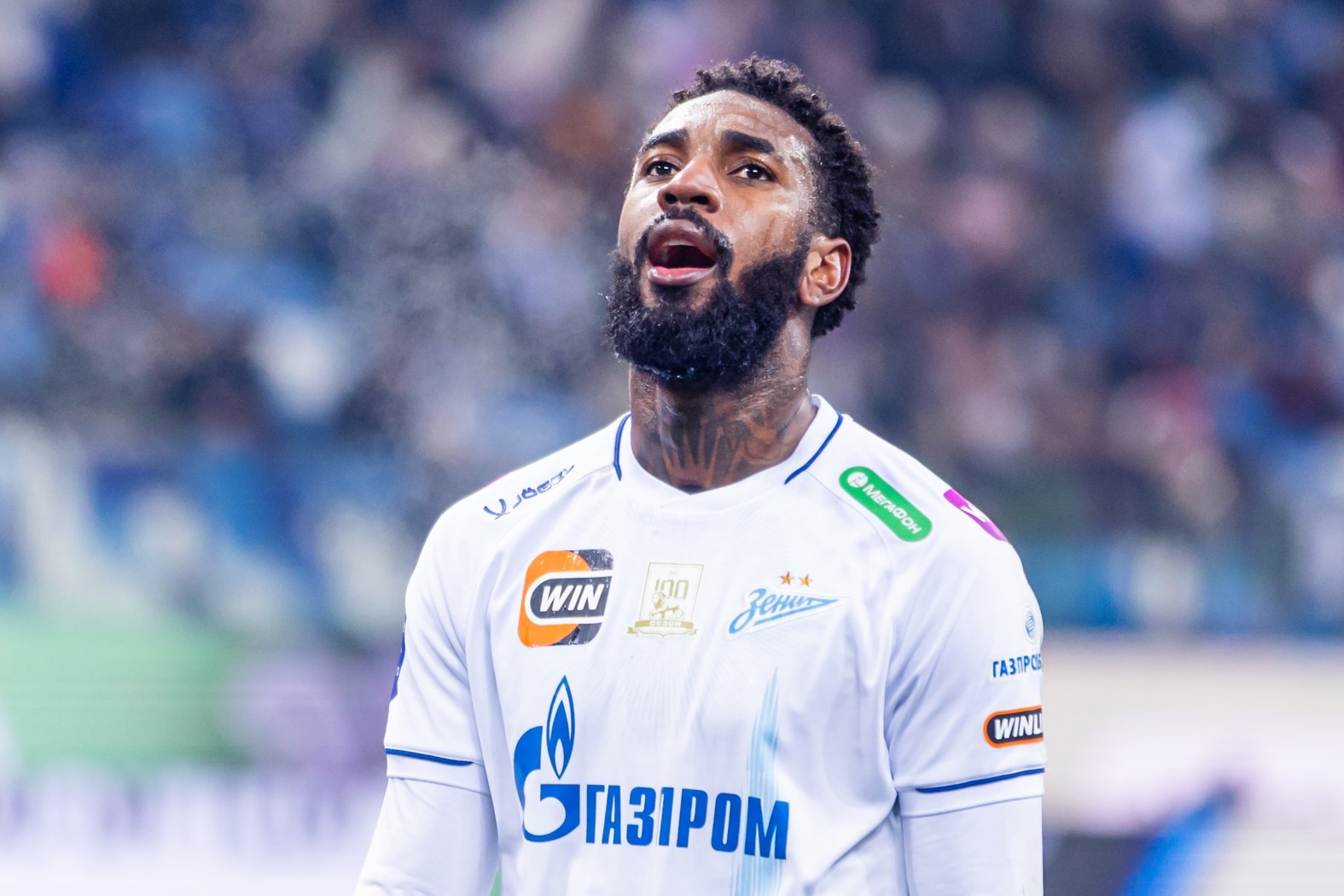 Negociação de Gerson no Cruzeiro segue sem evoluir; reapresentação marcada.