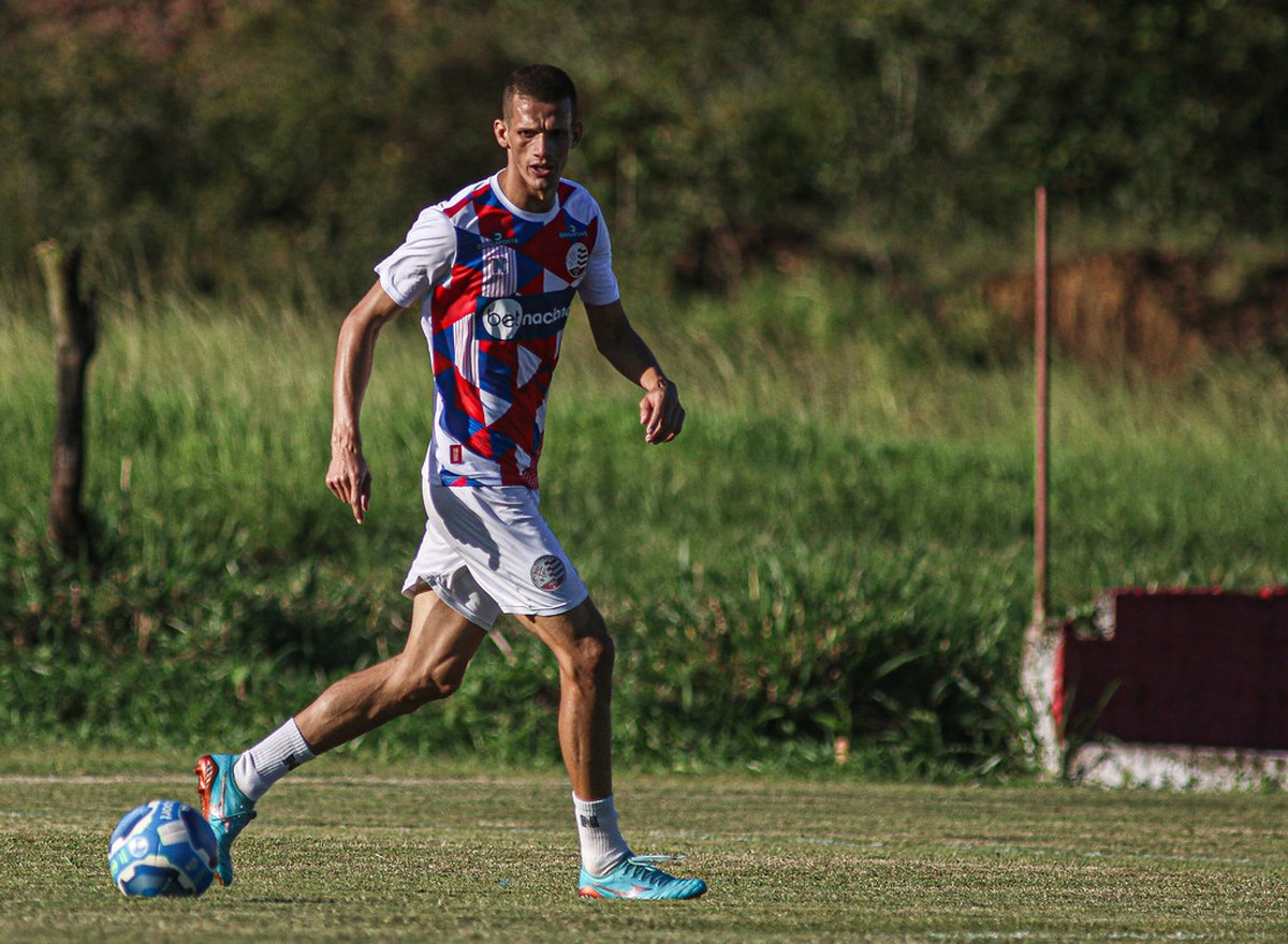 Pai de atacante Jô descarta negociação com o Grêmio