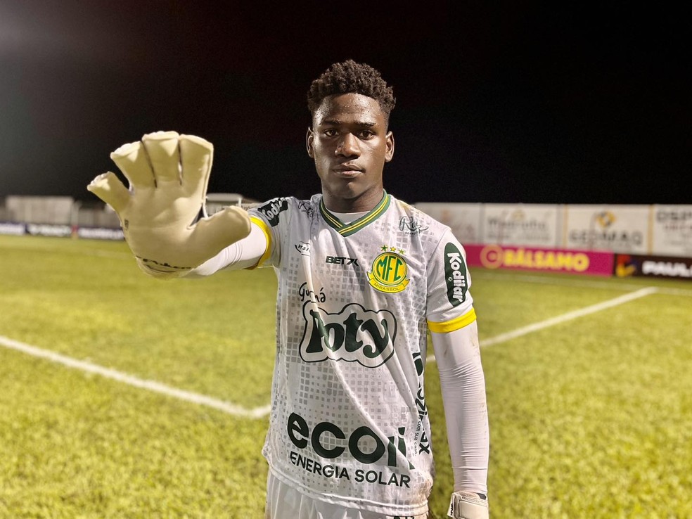 Goleiro Lacerda em jogo do Mirassol na Copinha 2023 — Foto: Pedro Zacchi/Agência Mirassol