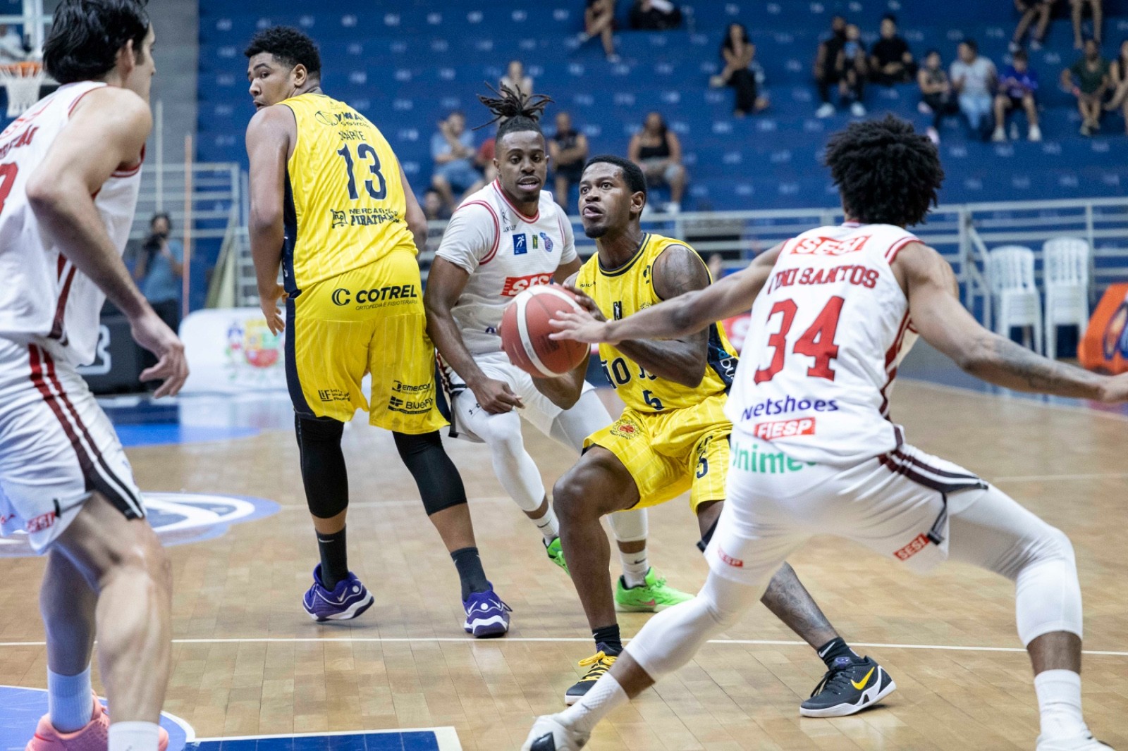 São José visita Bauru em busca da primeira vitória no NBB
