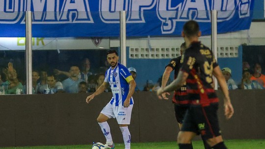 Robinho critica decisões tomadas dentroplataforma para jogar aviatorcampo pelos jogadores do Paysandu: “Sempre a pior”