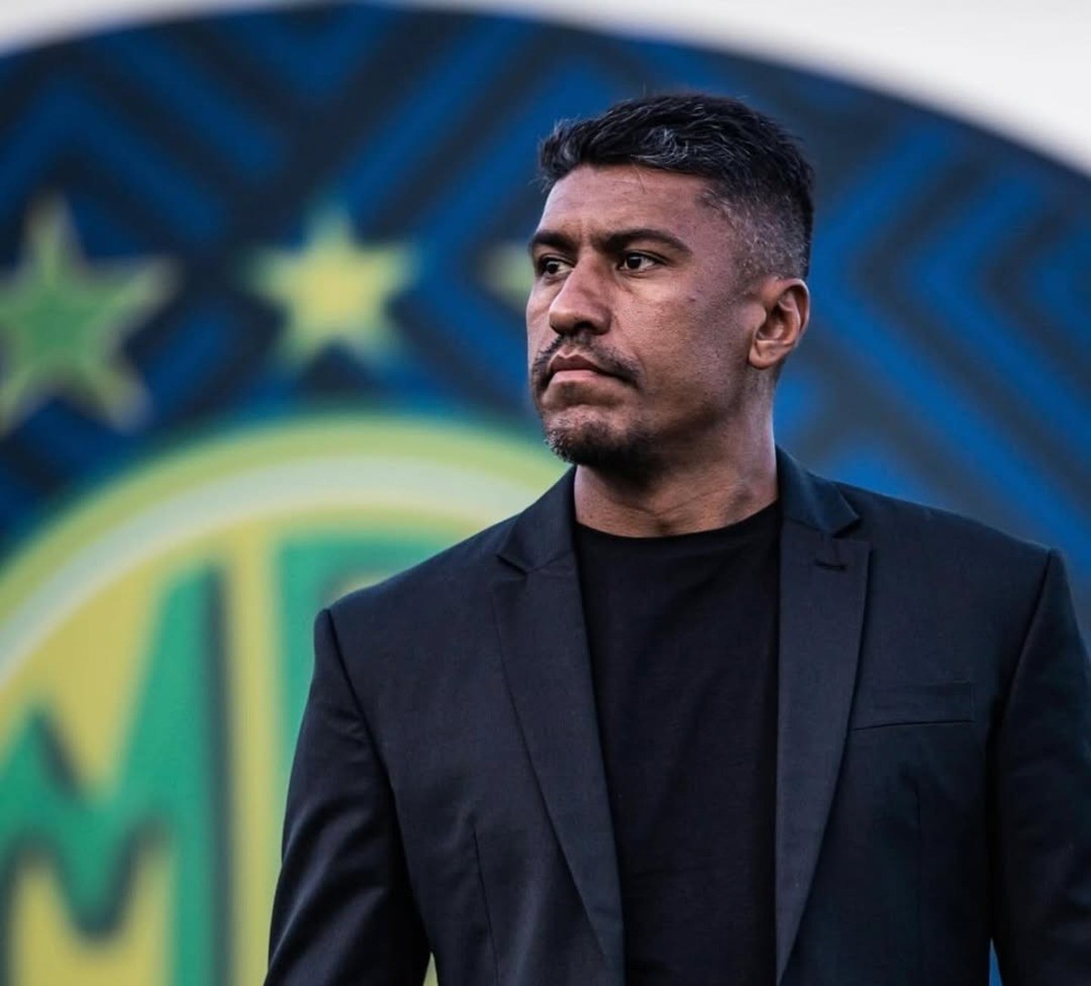 Paulinho crava permanência no Mirassol até 2026, afastando especulações sobre o Corinthians