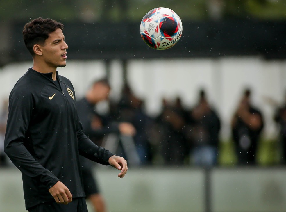 Corinthians acerta renovação com trio do feminino para 2023 e terá