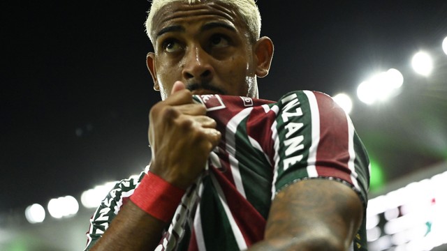John Kennedy comemora gol em Fluminense x Sampaio Corrêa