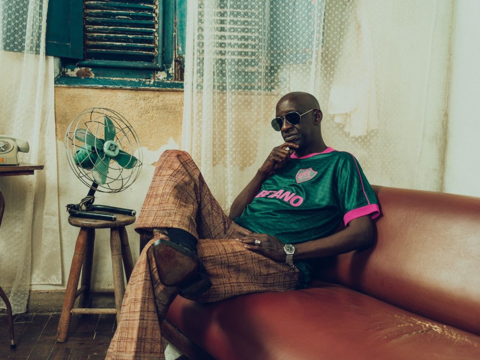 Novo uniforme do Fluminense em homenagem a Cartola — Foto: Divulgação/Fluminense