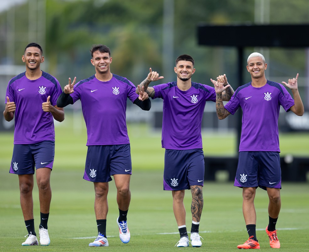 Molecada da base do Corinthians ganha chances no elenco profissional — Foto: Rodrigo Coca/Agência Corinthians