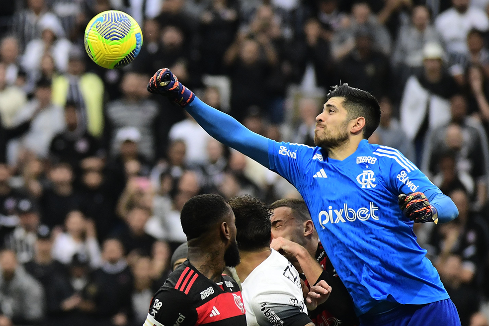 Rossi em Corinthians x Flamengo — Foto: Marcos Ribolli / ge