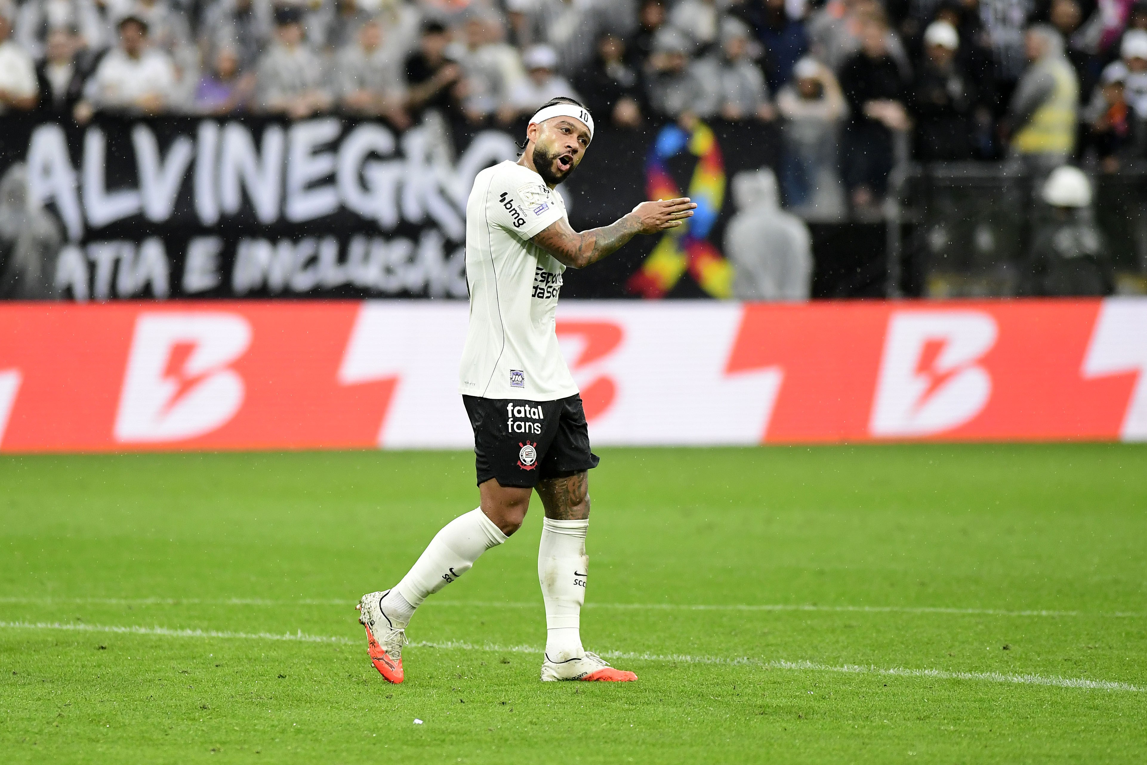 Raio-x da crise: lesões, derrotas e eliminações fazem Corinthians afundar em menos de dois meses
