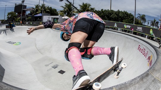 Feliz com ascensão das mulheres no skate, Karen Jonz lembra início: "Não tinha banheiro feminino"