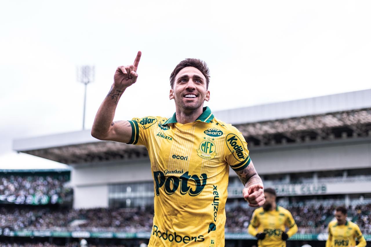 Gustavo Silva comemora primeiro gol pelo Mirassol: “Posso ajudar ainda mais”