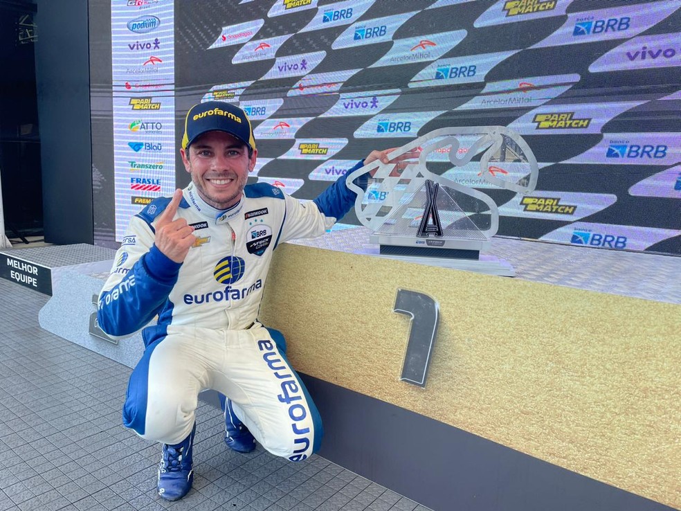 Ricardo Maurício vence corrida 2 é o novo líder da Stock Car