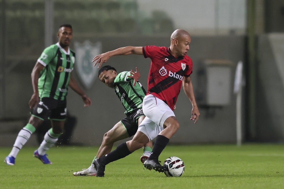 América-MG é o time com mais estrangeiros na Sé — Foto: Gilson Lobo/AGIF