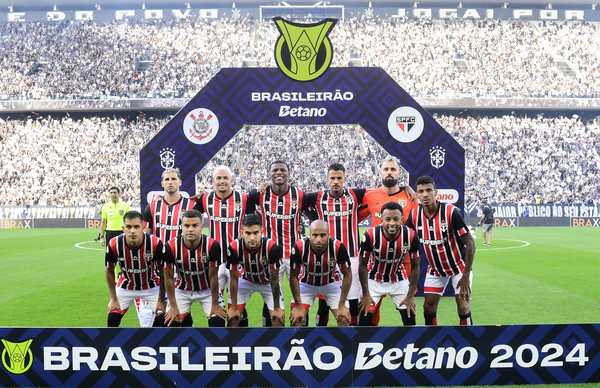 São Paulo deixa escapar oportunidade de golear rival e focar no título.