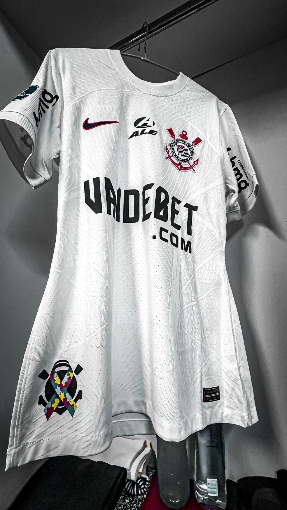 Camisa do Corinthians no vestiário da equipe — Foto: Rodrigo Coca / Ag.Corinthians