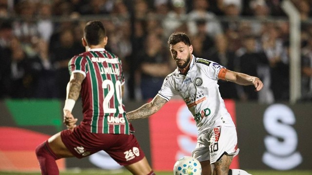 Boschilia em lance de Operário-PR x Fluminense