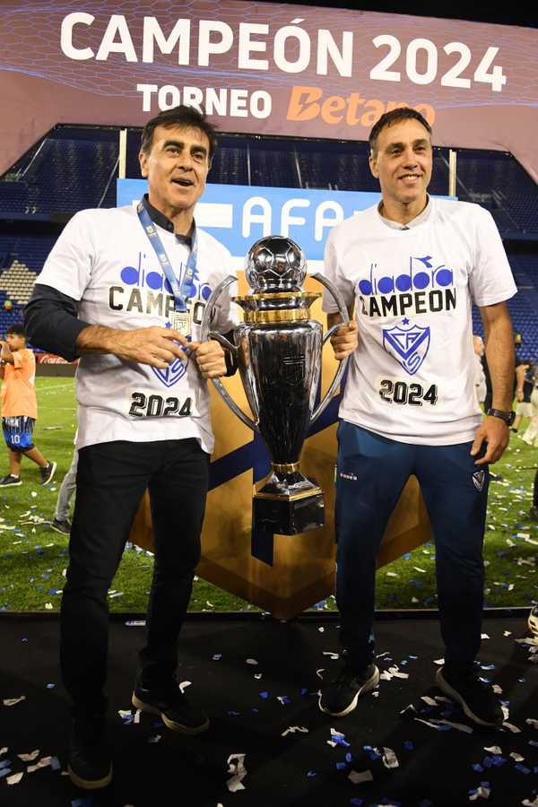 Grêmio terá auxiliar argentino com passado de injúria racial no Brasil.