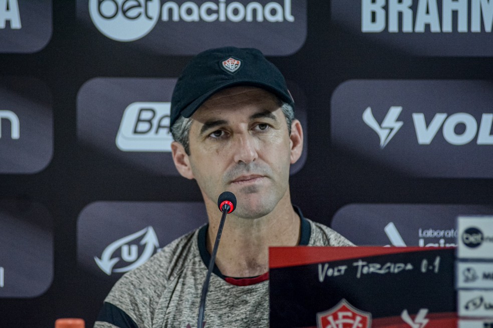 Léo Condé, técnico do Vitória — Foto: Victor Ferreira/EC Vitória