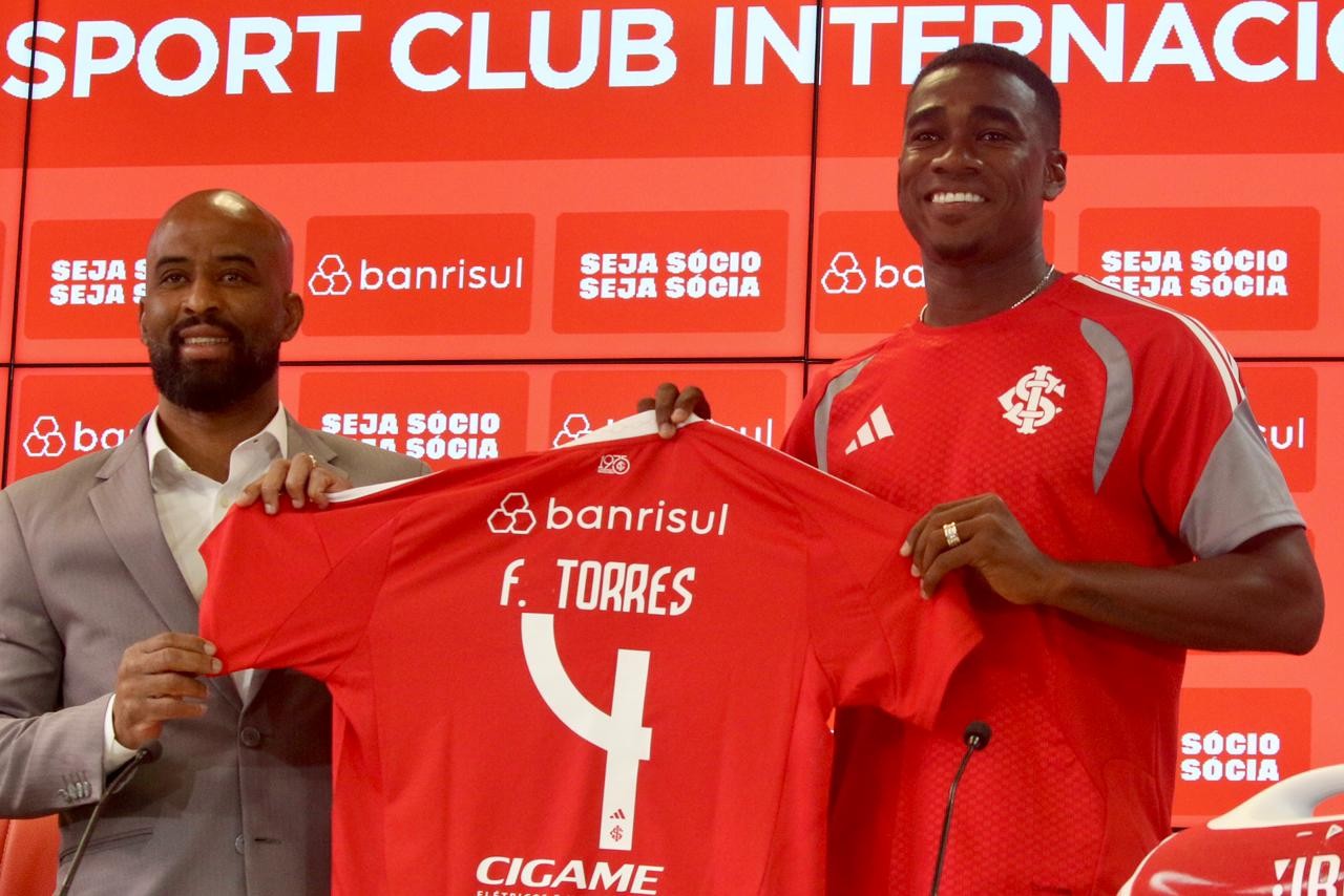 Félix Torres é apresentado no Inter e se diz pronto para o Gre-Nal | Ge